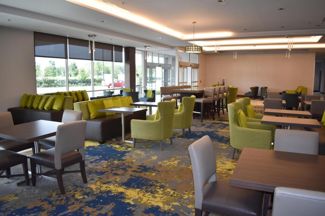 La Quinta Inn & Suites By Wyndham Orlando I-Drive Theme Parks Williamsburg エクステリア 写真